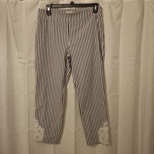 Striped Ankle Crop Pants with Lace Trim - White & Navy
